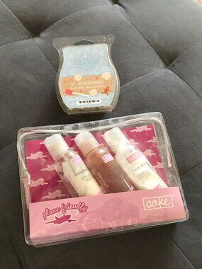 Cake Mini Bath Trio & Scentsy Snickerdoodle Melts